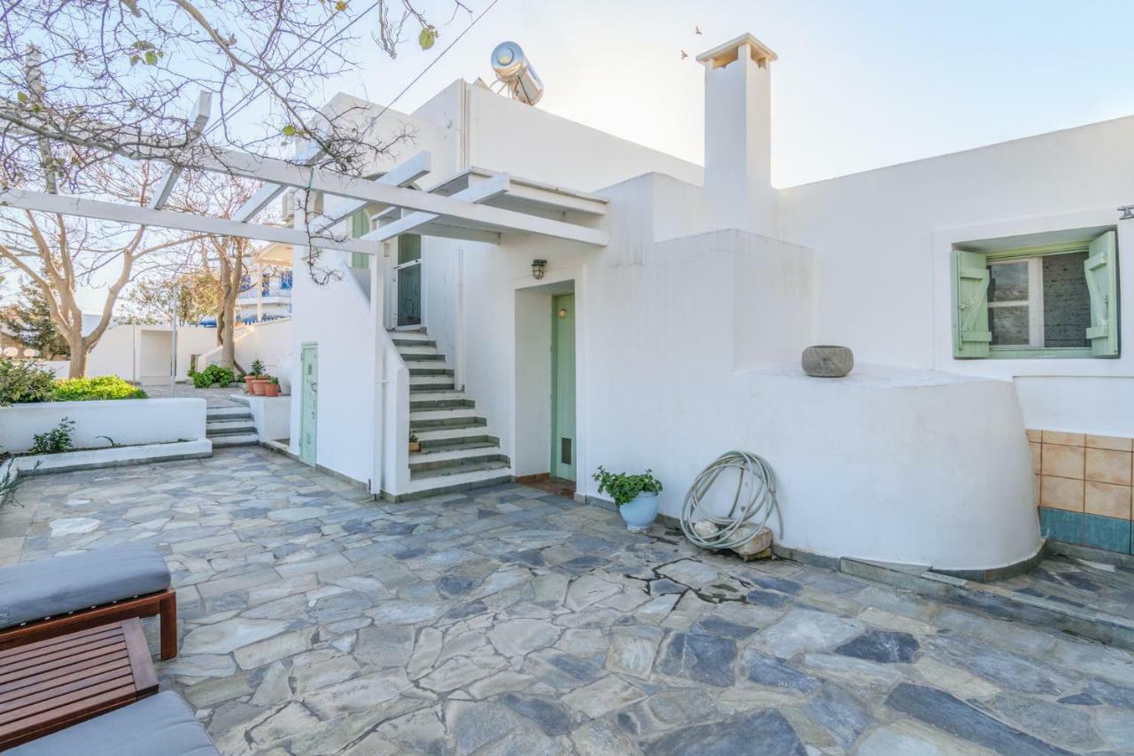 Georgia'S House & Apartment Adamantas Exterior photo